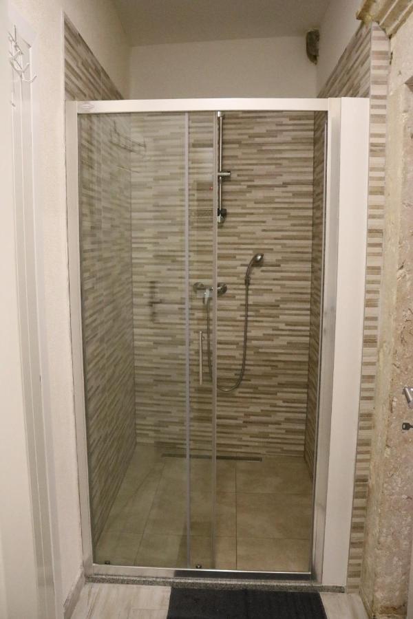 Studios Kadena Trogir - 18Th Century Stone House エクステリア 写真