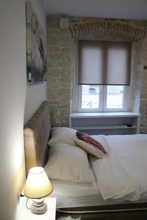 Studios Kadena Trogir - 18Th Century Stone House エクステリア 写真