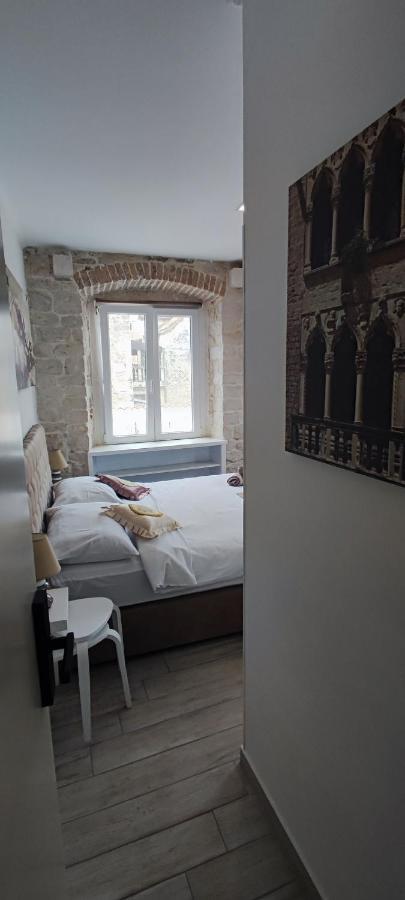 Studios Kadena Trogir - 18Th Century Stone House エクステリア 写真