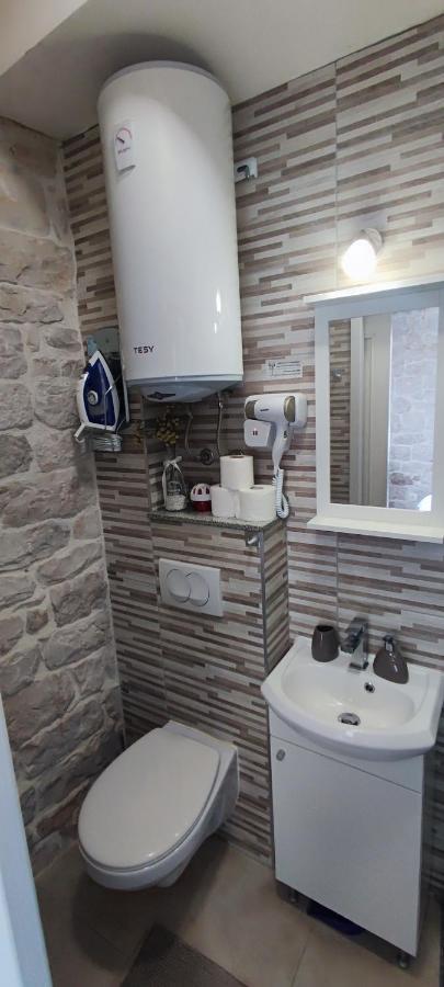 Studios Kadena Trogir - 18Th Century Stone House エクステリア 写真