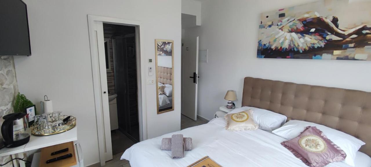 Studios Kadena Trogir - 18Th Century Stone House エクステリア 写真