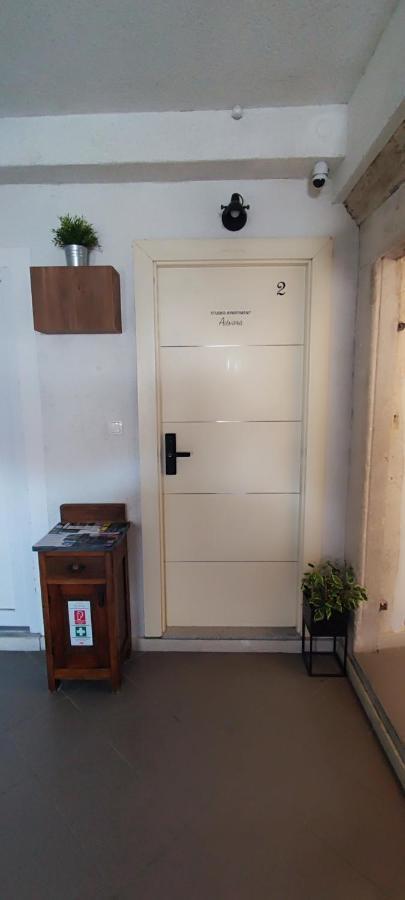 Studios Kadena Trogir - 18Th Century Stone House エクステリア 写真