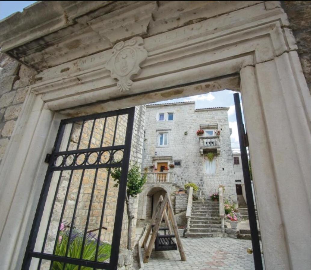 Studios Kadena Trogir - 18Th Century Stone House エクステリア 写真